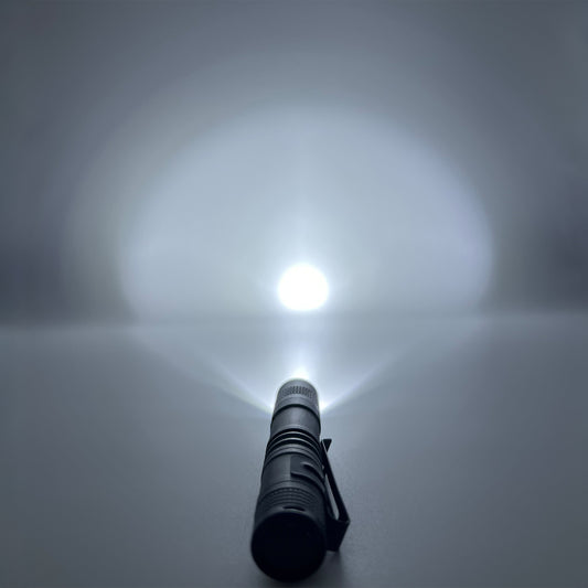 3.5" Compact Pen Light | AKA®